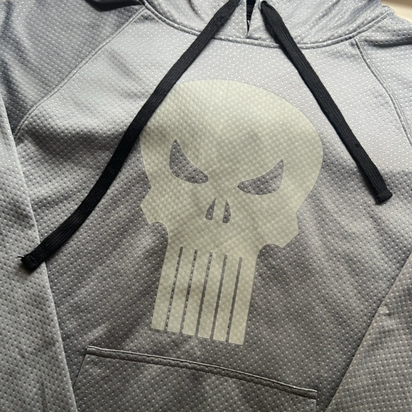 Disney Marvel The Punisher Skull Gray Hoodie Sweatshirt - Picture 2 of 4